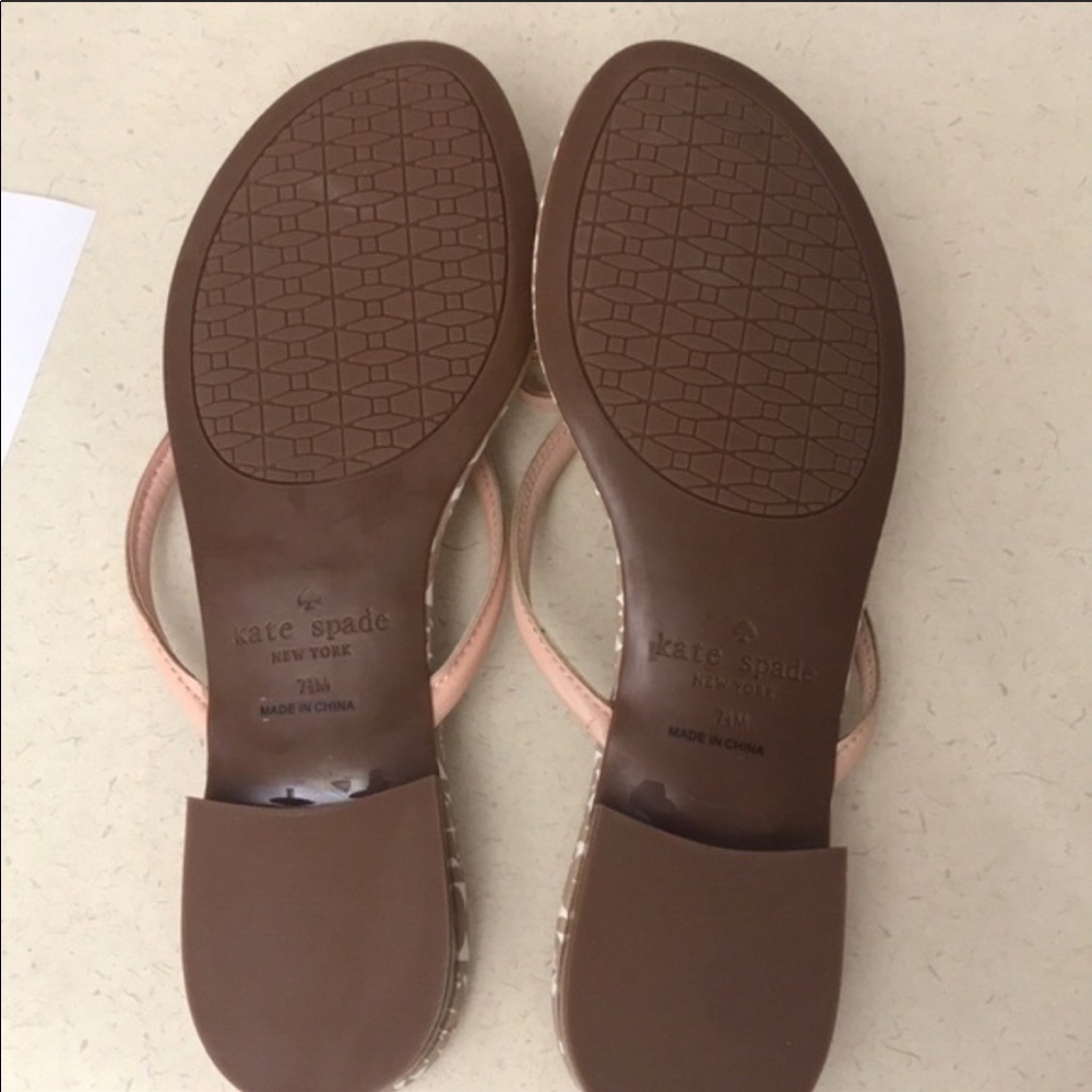 NWOT Kate Spade Pink sandals 7 1/2. Gold accent. - Picture 3 of 3